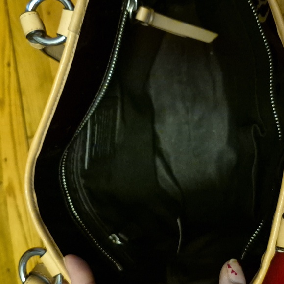 Coach patent leather tote. PRE-LOVED. - Picture 9 of 16